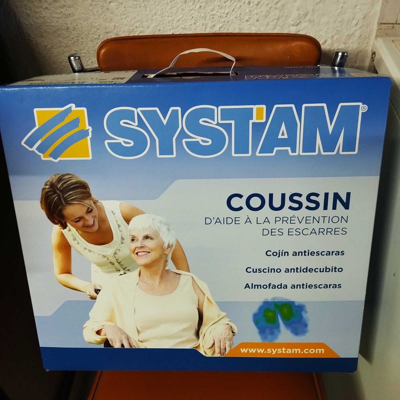 Coussin d'aide à la prévention des escarres neuf en mousse ergonomique pour fauteuil