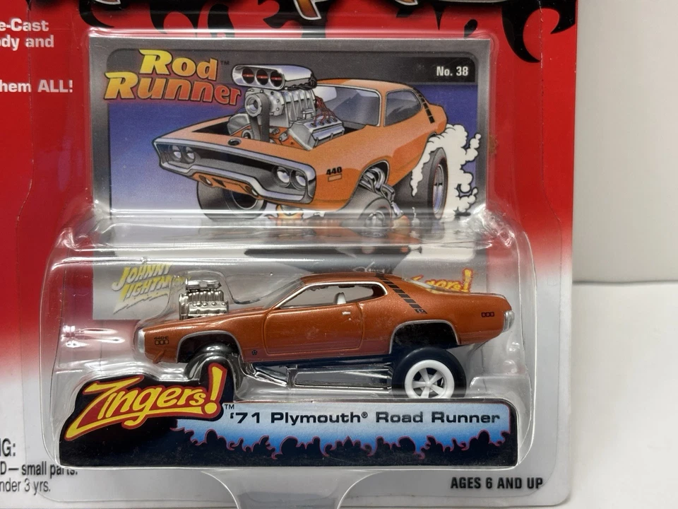 Johnny WHITE Lightning CHASE Street Freaks Zingers '71 Plymouth Road Runner 2004 - Image 2 of 4