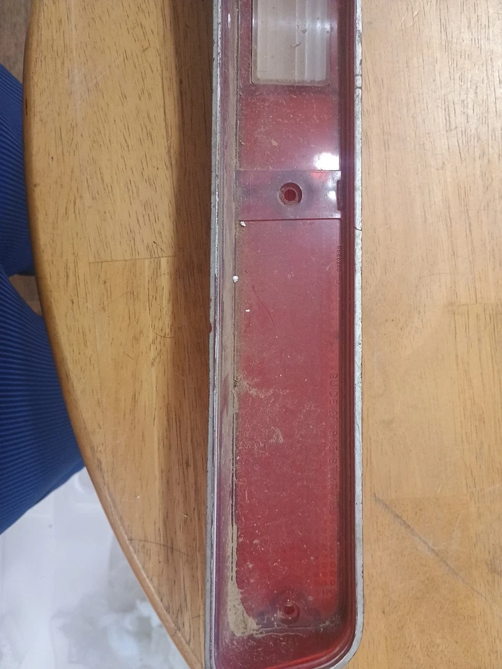 Pontiac Grand Prix 1969-1972 luz trasera lente izquierda Foto 2 de 4