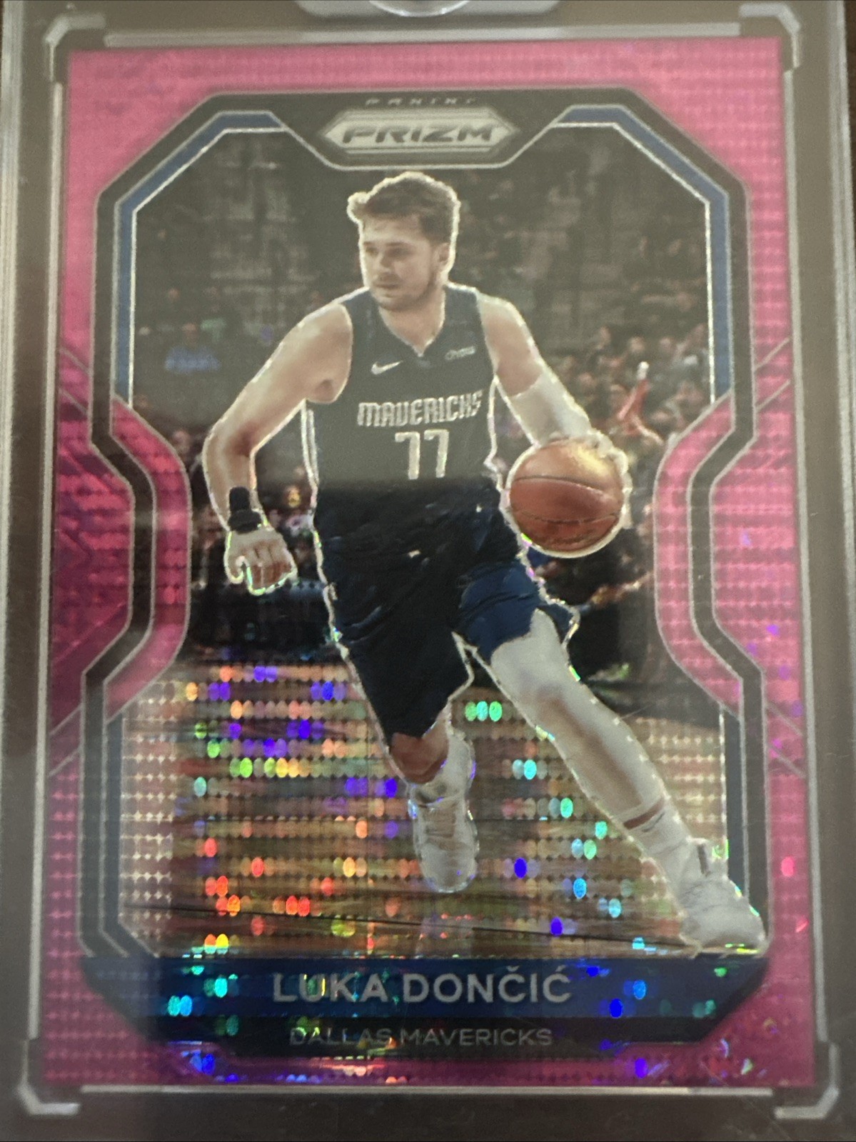 2020-21 Panini Prizm LUKA DONCIC /42 Pink Pulsar Holo Card #32