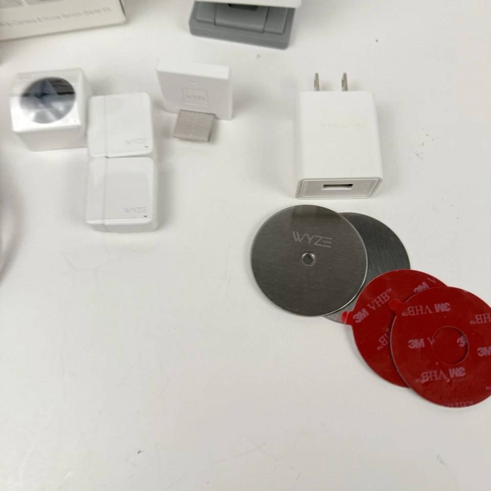 Wyze V2 Cam 1080P Cámara Hogar Inteligente Interior y Kit de Sensor para el Hogar Seguridad WYZEC2 Foto 4 de 4