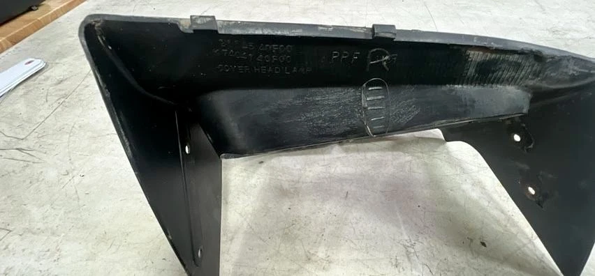 Cubierta embellecedora bisel faro derecho Nissan 240SX S13 OEM 1989-1994 26045-40f00 Foto 4 de 4