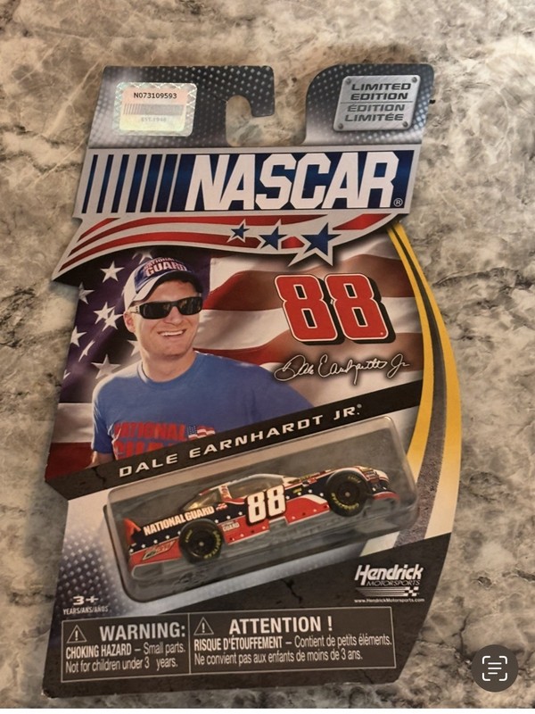 2012 NASCAR AUTHENTICS #88 DALE EARNHARDT JR NATIONAL GUARD NASCAR UNITES, 1/64