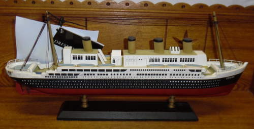 19.25" Drexel Heritage Contemporary Decorative Wooden Titanic Ship Display - Picture 9 of 11