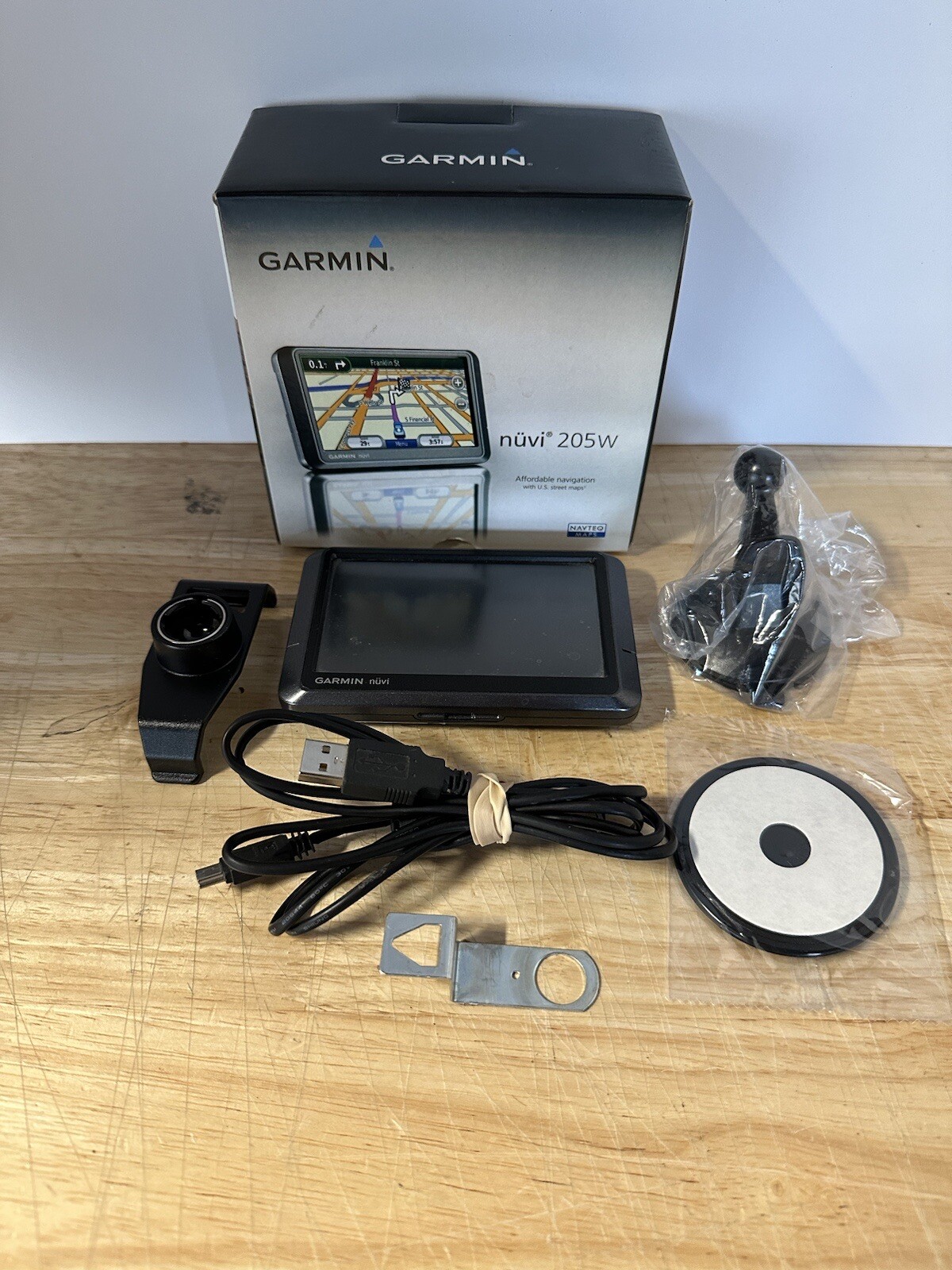 Garmin Nuvi 205W 4.3-Inch GPS Navigator for Cars and Trucks - Tested & Working-image