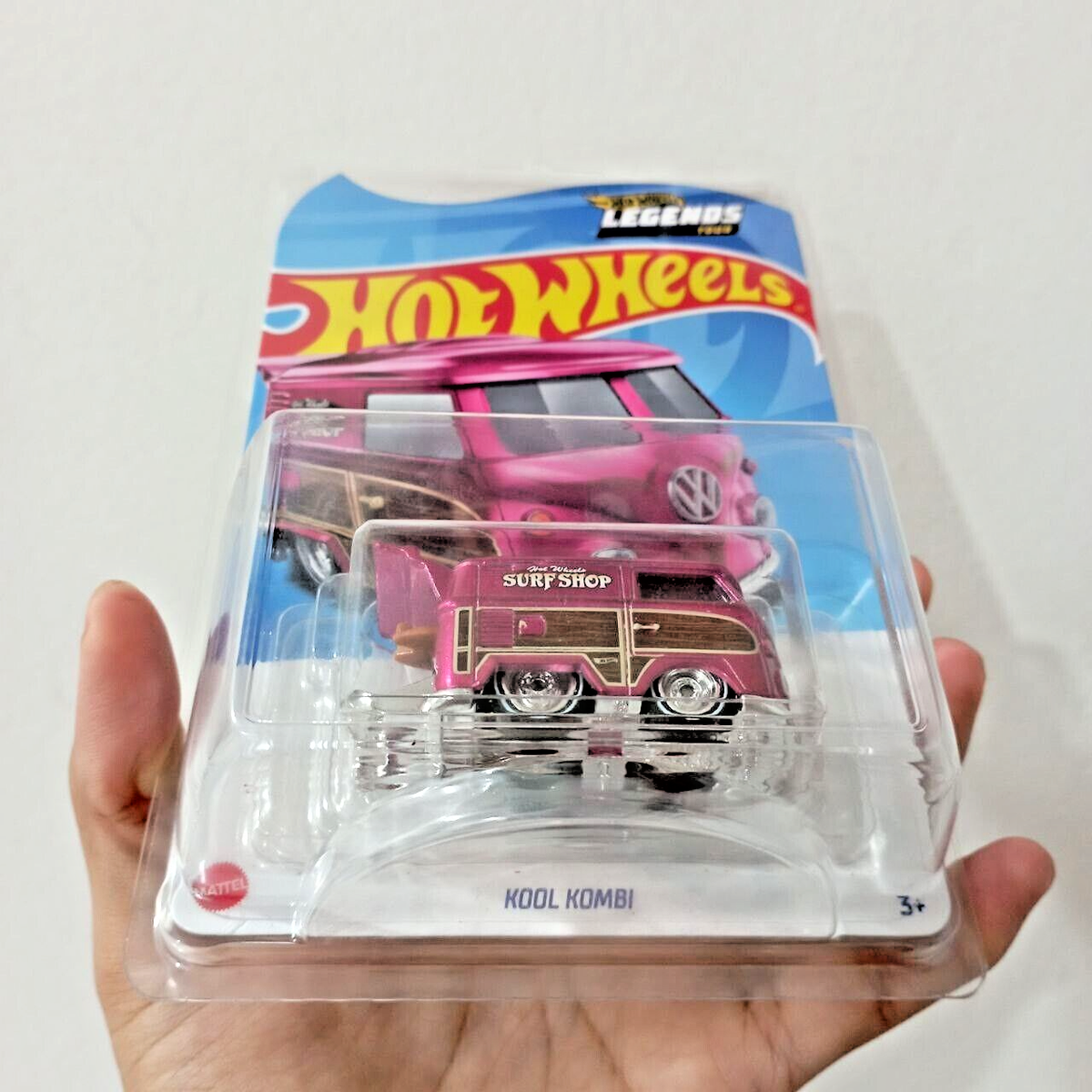 新品未使用　ホットウィール　クールコンビ　レジェンドツアー　プロテクター付12台 Hot Wheels Kool Kombi Pink Legends Tour 2024 Collector