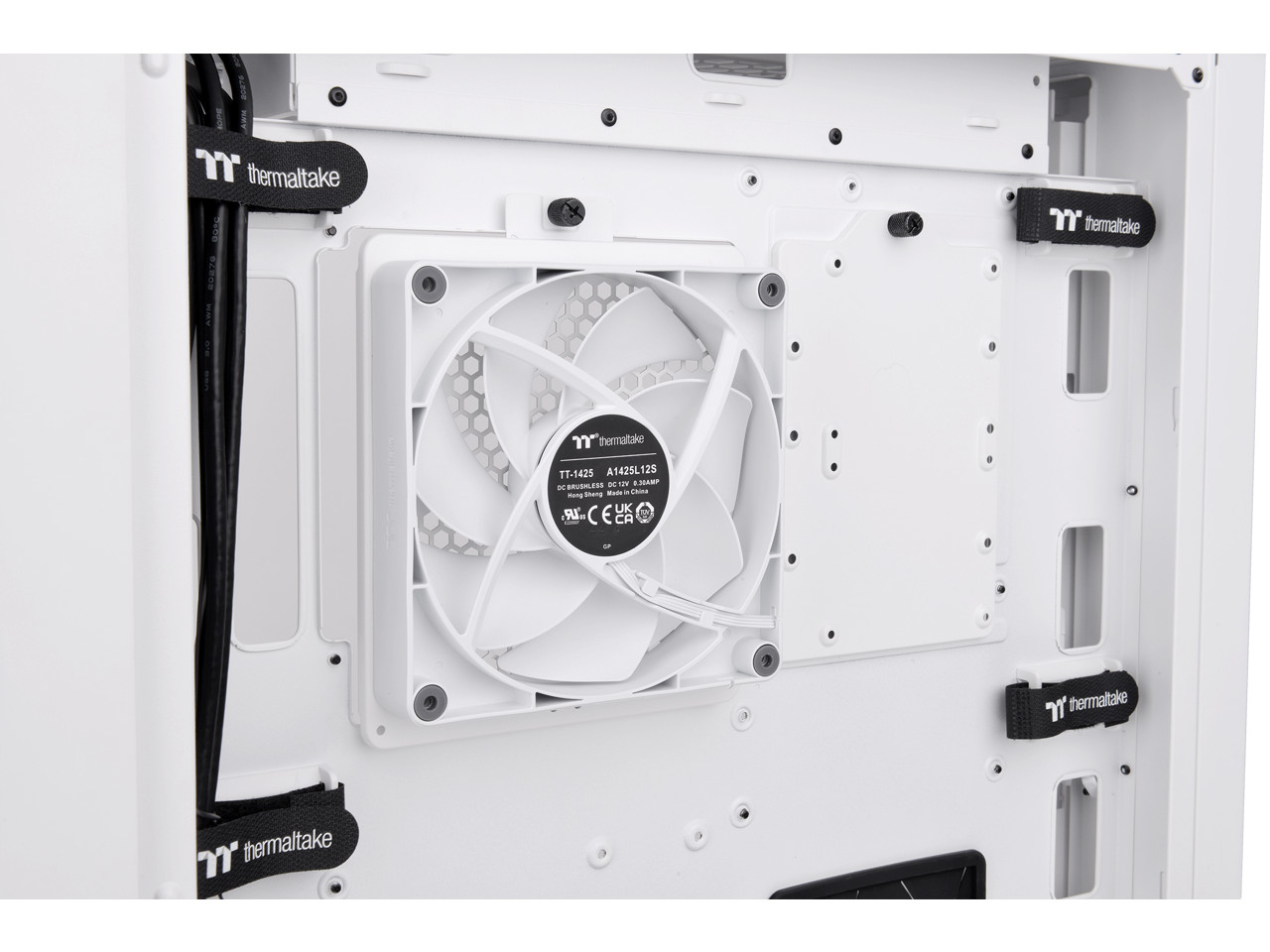 Водонагреватель Thermaltake CTE T500 TG ARGB Snow E-ATX Full Tower с централизованным управлением температурой
