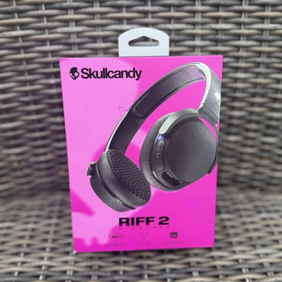 Skullcandy Riff 2 Wireless Bluetooth Headband Headphones Black