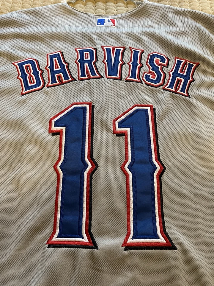 Camiseta 40 Aniversario Gris Yu Darvish Auténtica Colección Texas Rangers Foto 4 de 4