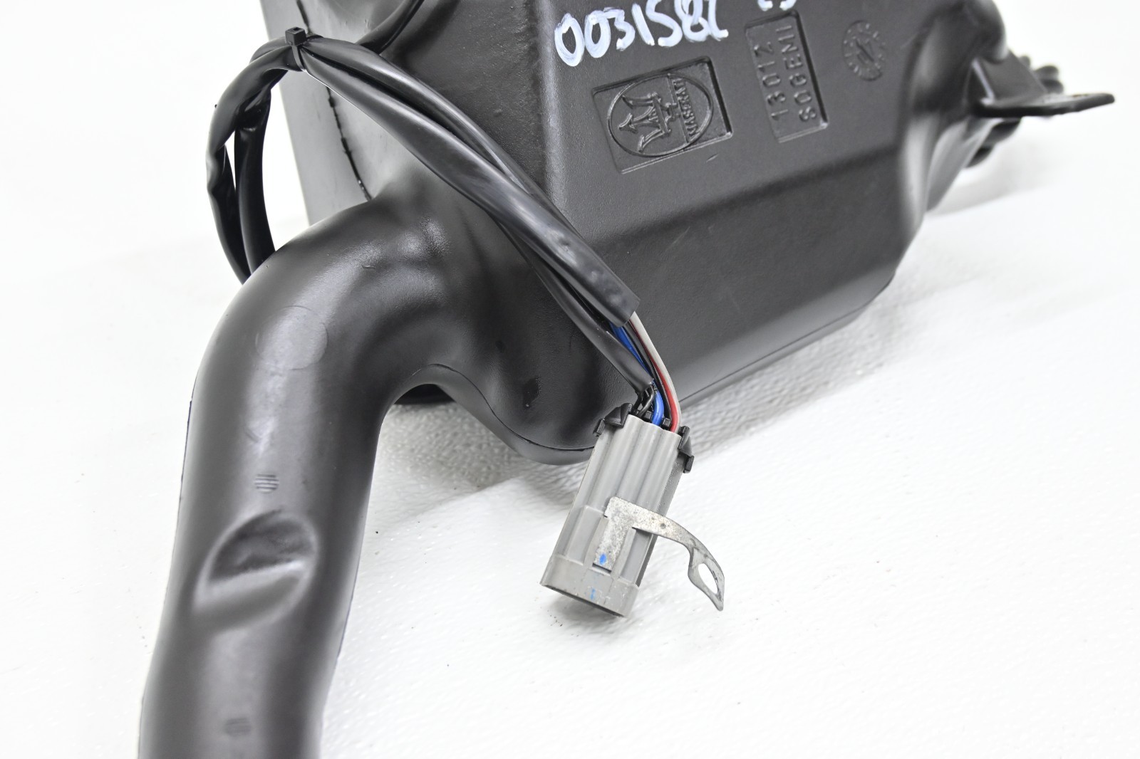 ⭐ 03-08 Maserati Quattroporte Windshield Wiper Fluid Bottle Reservoir Tank Oem
