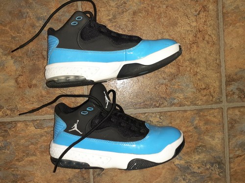 Nike Air Jordan Max Aura 2 Black White University Baby Blue Shoes Size 6  Youth | eBay