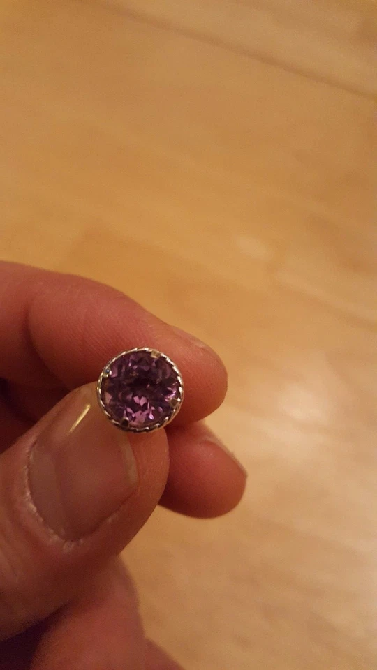 Victoria Wieck - Aretes grandes de plata de ley de amatista genuina de 3,00 ctw 8 mm Foto 2 de 4