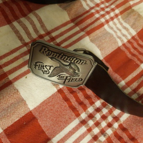 Hebilla de cinturón vintage REMINGTON FIRST IN THE FIELD con cinturón de cuero hecha en ee. uu. - Imagen 11 de 12