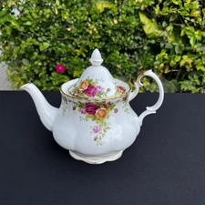 Vintage Royal Albert Old Country Roses Bone China Teapot Gold Trim Floral Rose