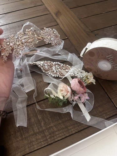 Lot Of Bridal Dress Accessories - Rose gold