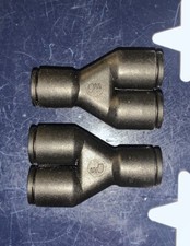 2 X  1/4” Parker Legris 3140 56 00 Union Y 31405600  X 2 Fittings  KP23979