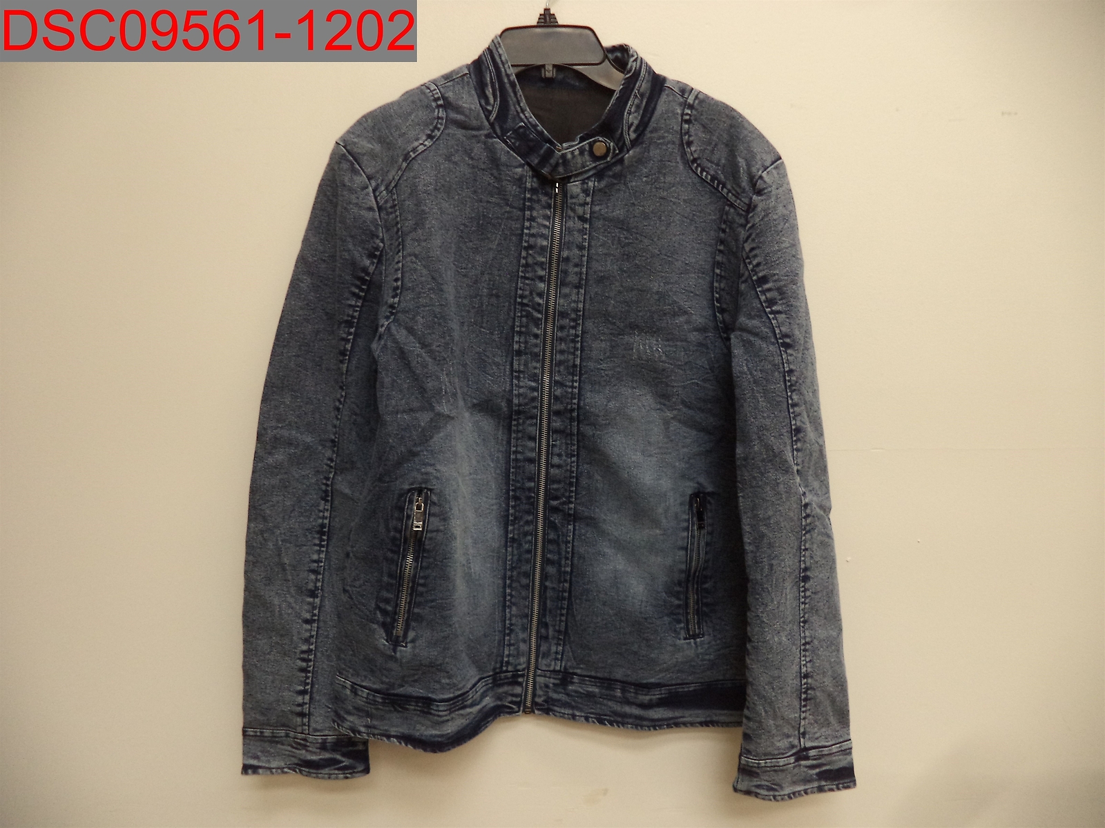 NWT - Chouyatou Men's Blue Denim Jean Jacket, Size XS