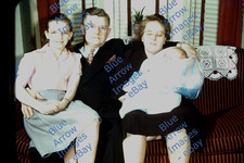 1948 35mm Red Border Slide Man Woman Posing with Children #4475