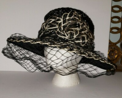 Vintage Black Wide-Brim Veil Hat Vintage 1940s Black Straw Wide Brim Hat With Veil and Roses  main image 2