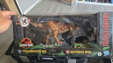 TRANSFORMERS COLLABORATIVE JURASSIC PARK MASH-UP TYRANNOCON REX & AUTOBOT JP93