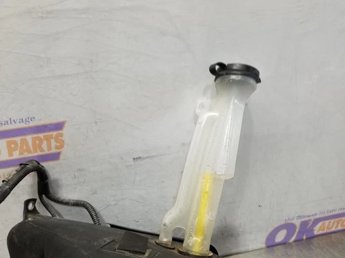 99 1999 CHEVY TAHOE WINDSHIELD WASH JUG RESERVOIR - Picture 6 of 12