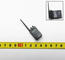 1/6 Scale Interphone Figure Hot Toys HT VGM02 Leon S. Kennedy Leon Accessories