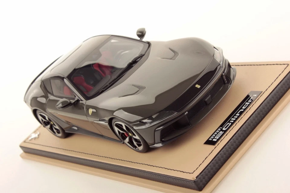 MR Collection Ferrari 12 Cilindri Grigio Scuro 792 1/18. FE043SE2 - Imagen 3 de 4