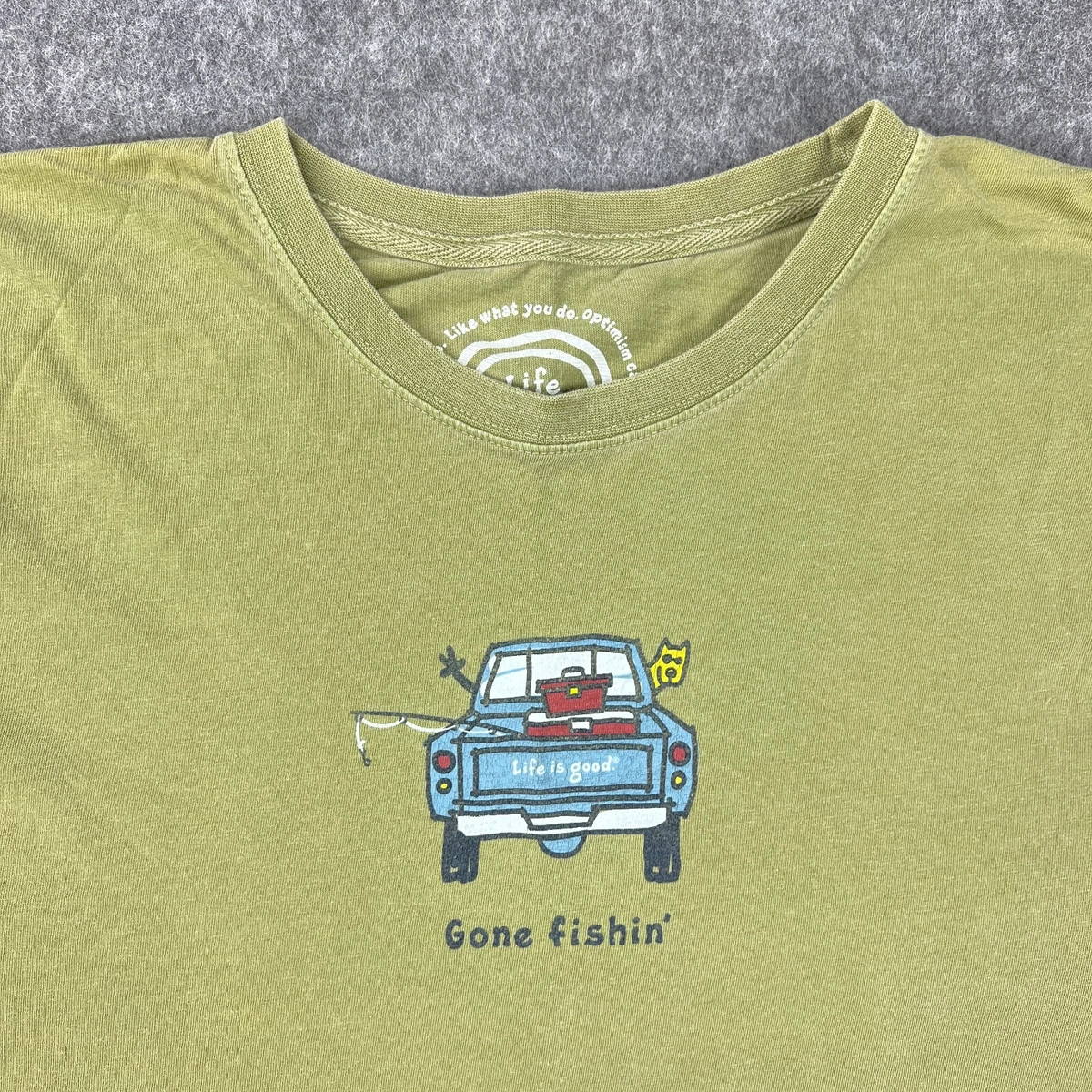 Life Is Good Shirt Mens Medium Brown Gone Fishing Short Sleeve Tee Y2K Casual