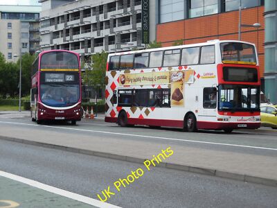 Photo 12x8 Two Buses in Ocean Drive, Leith Leith/NT2776 This photo shows  c2015