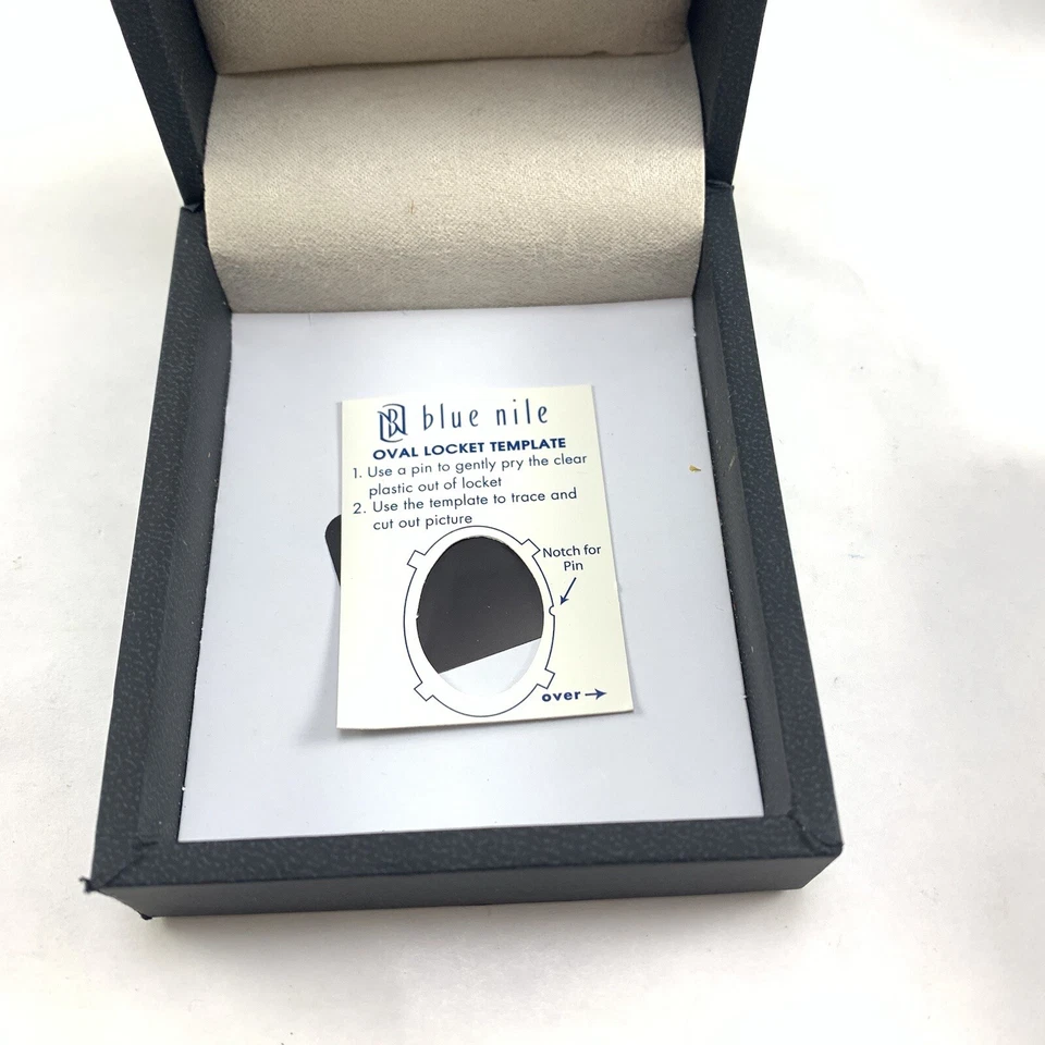 Collar Medallón Largo Ovalado Azul Nilo Diamante Starburst Caja Plata Esterlina Foto 2 de 4