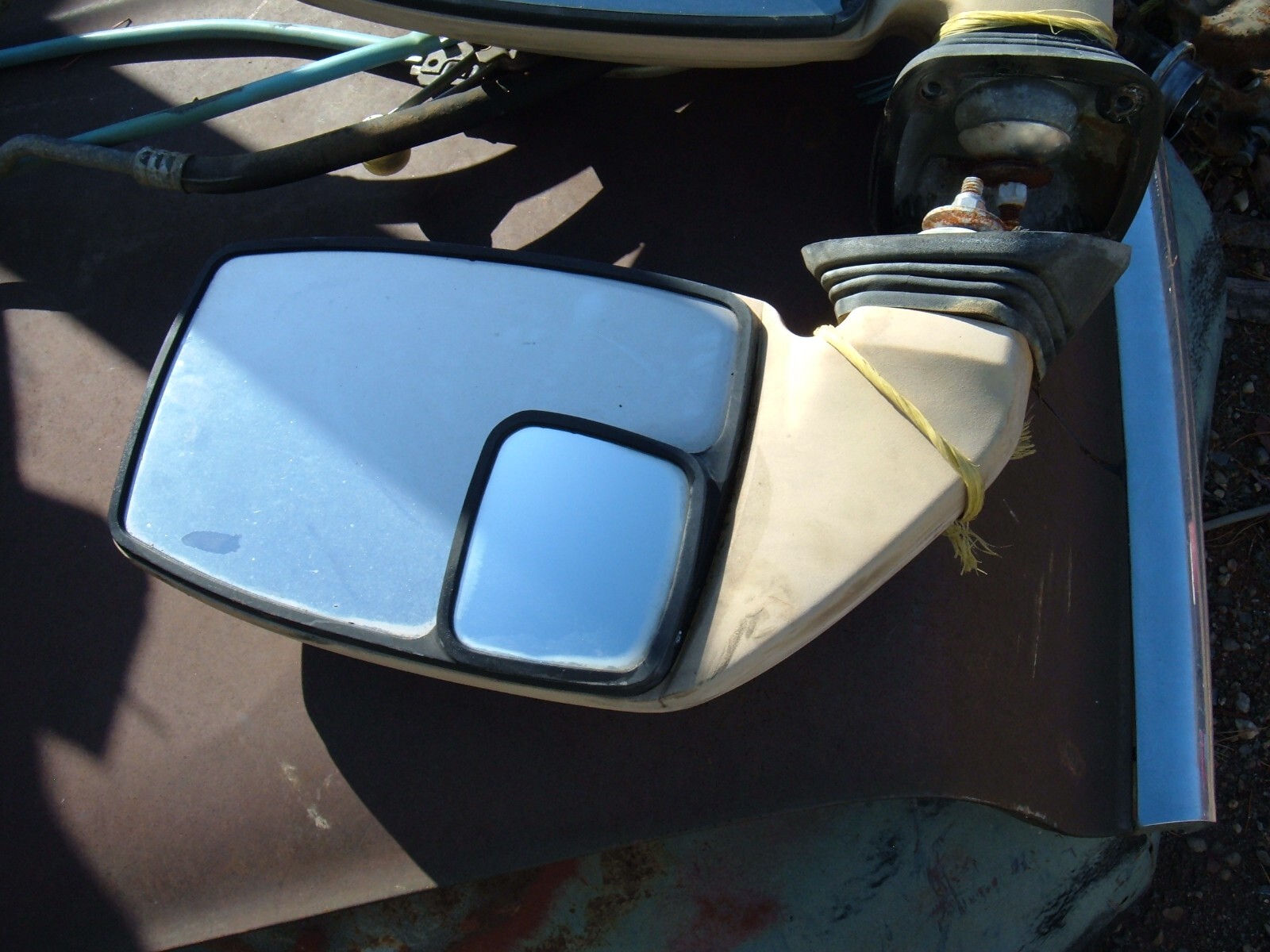 FLEETWOOD OUTSIDE REAR VIEW MIRROR SET Fleetwood RV Motorhome RIGHT