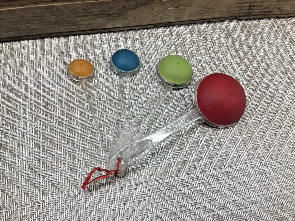 Juego de 4 cucharas medidoras de plástico transparente AMCO vintage de color Foto 3 de 4