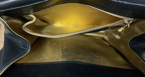 Bolso de Hombro Salvatore Ferragamo BR212661 Cuero Negro Borla Italia - Imagen 9 de 10