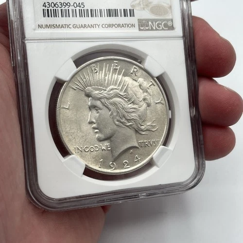 1924 PEACE SILVER DOLLAR NGC MS63