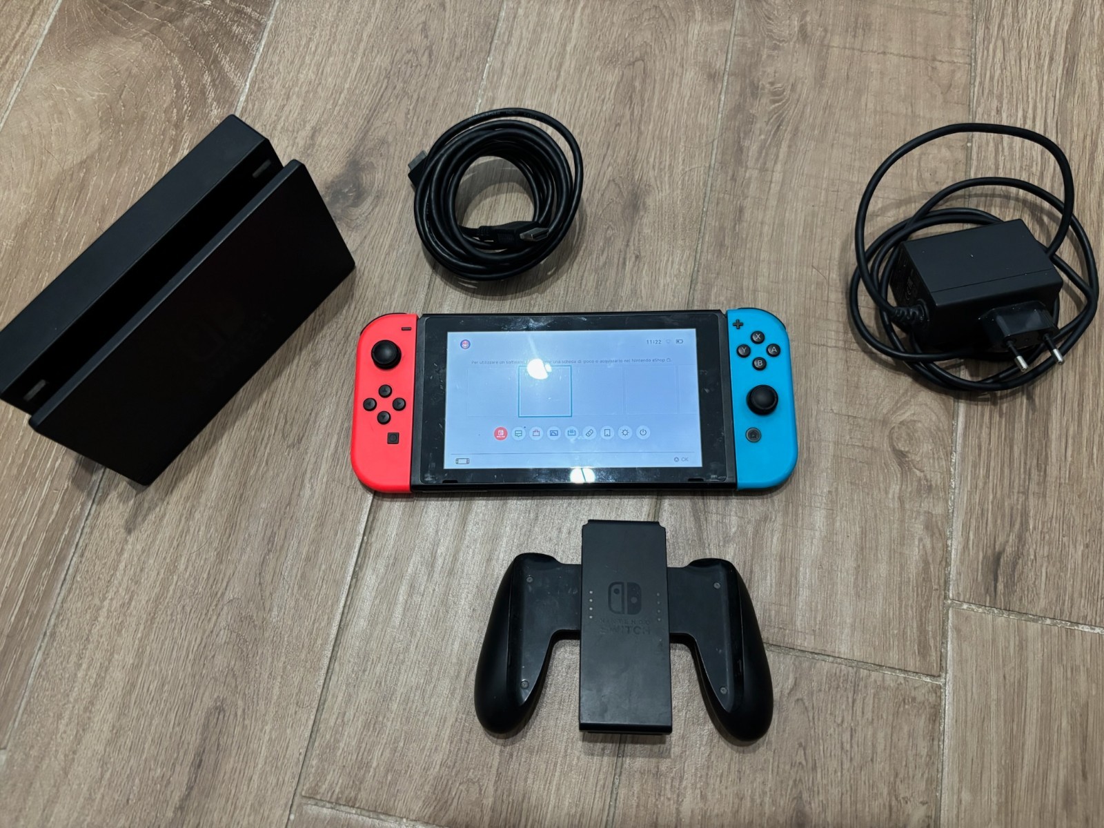 console Nintendo Switch v1 HAC-001 seriale basso XAJ1001 ottime condizioni