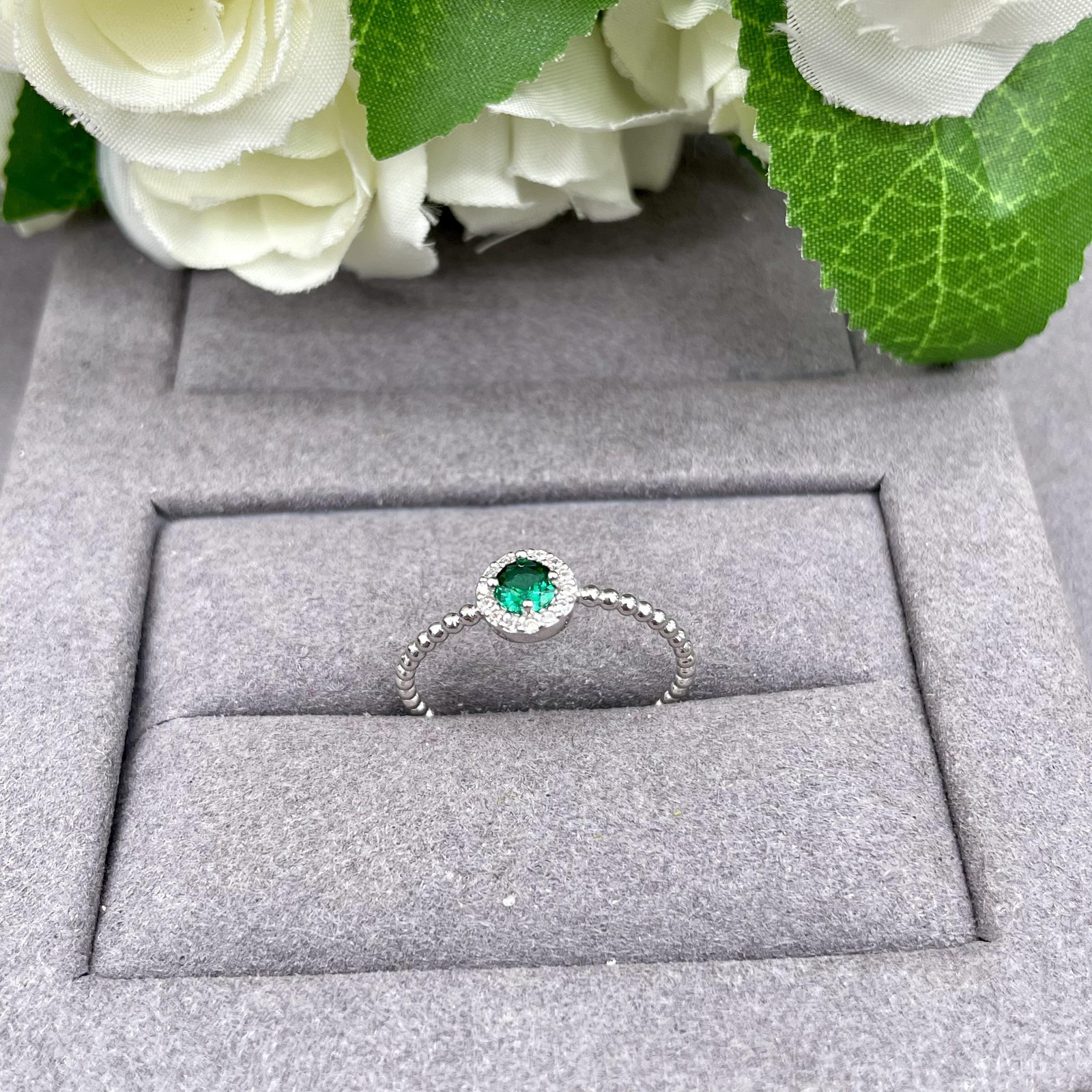 1966450 Bague solitaire perlée en argent 925 avec oxydes de zirconium vert et blanc