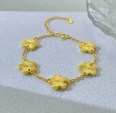24K vergoldet Blume Armband Glücksklee Anhänger Damen Elegant Schmuck Geschenk