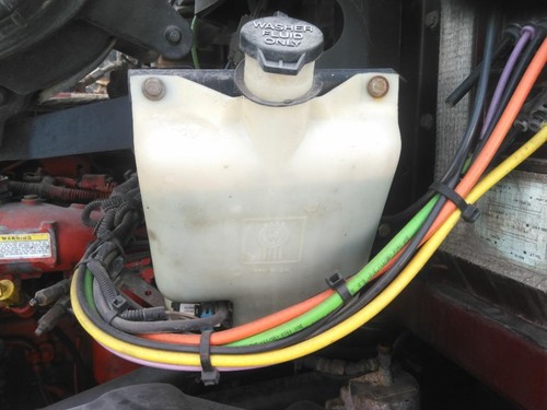 Replaces 2012 KENWORTH T700 WINDSHIELD WASHER RESERVOIR , FL