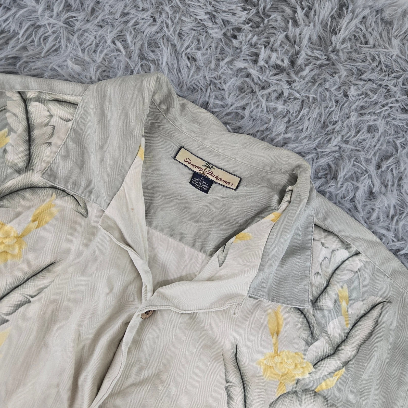 Tommy Bahama Mens Large Grey 100% Silk Floral Herringbone Camp Shirt