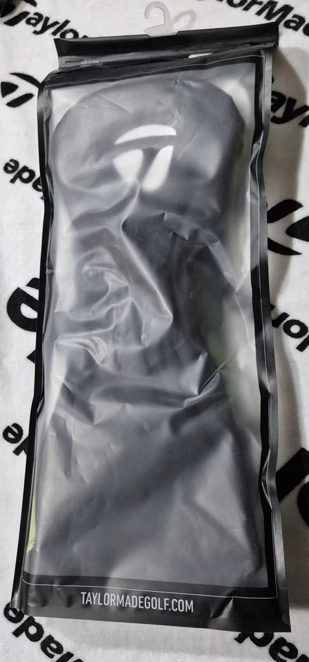 TaylorMade Golf Cosmic Capture Driver Headcover Rare Limited Edition - Image 3 of 4