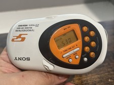 Sony Walkman SRF-M80V AM/FM Weather Armband Sports Radio Works Collectible