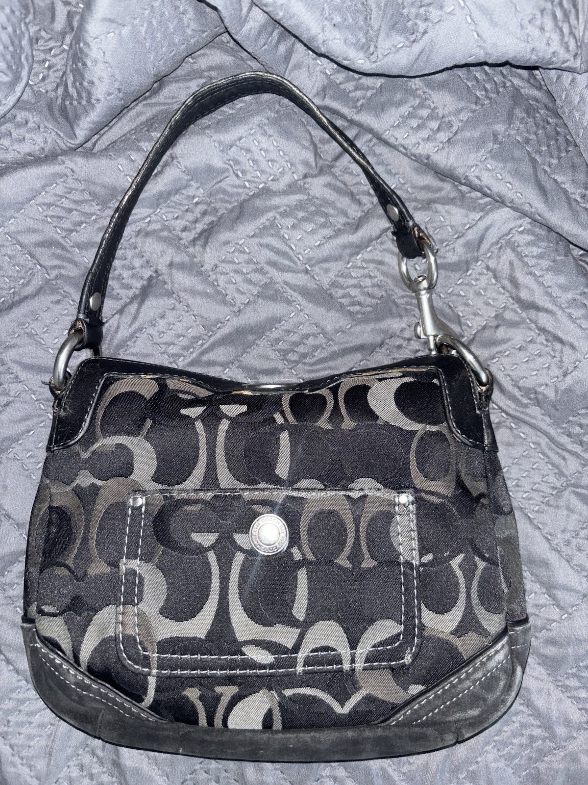 Black coach purse rarely used good condition
