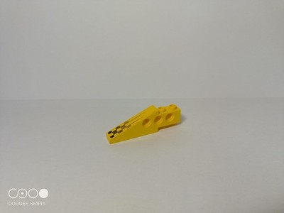 LEGO 2744pb006 gelbe Technic Steigung 6 x 1 x 1 2/3 verblassend kariertes Streifenmuster