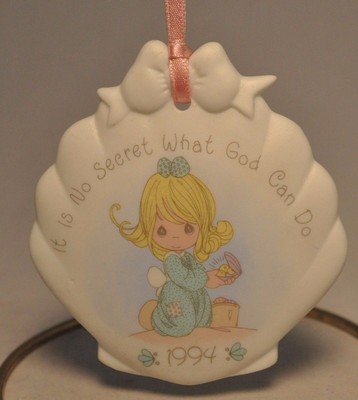 Precious Moments - Shell Ornament - ''It's No Secret What God Can Do'' 1994