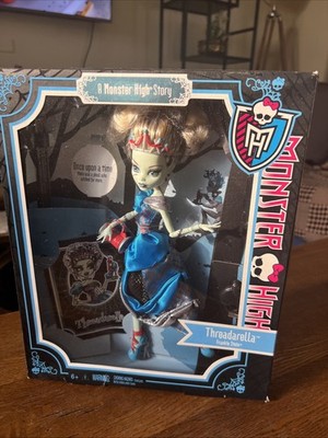 Monster High Scarily Ever After Threadarella Frankie Stein NIB 2012