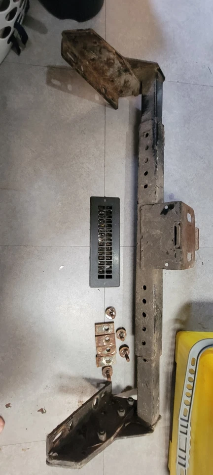 Enganche de remolque tracción delantera, 40" WB Reese 37042 Foto 2 de 2