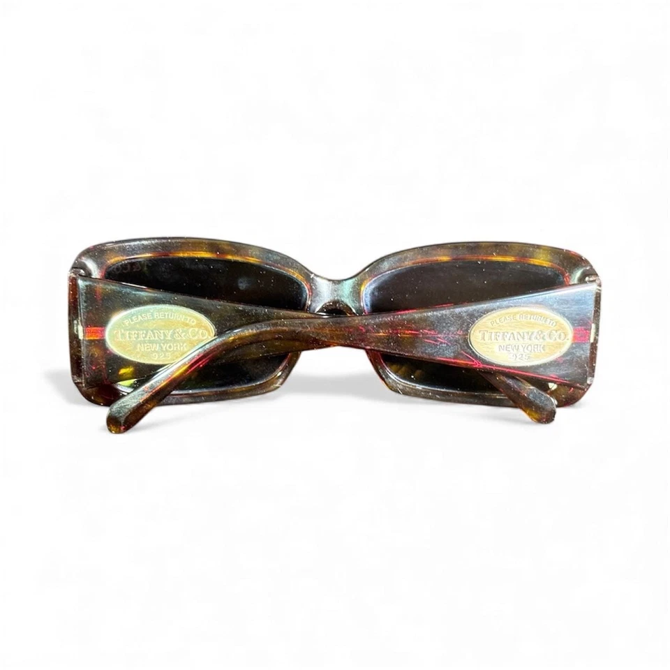 Gafas de sol Tiffany and Co vintage caparazón de tortuga con placa de identificación plateada  Foto 3 de 4