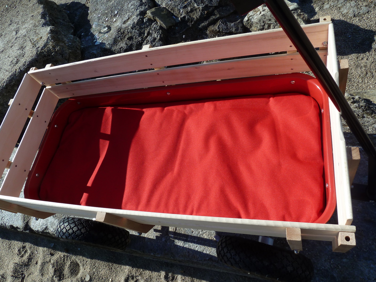 radio flyer pull along wagon