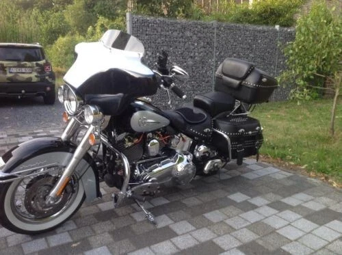 Altavoces y radio Harley-Davidson Roadking Classic Custom Fairing 6x9 Foto 2 de 4