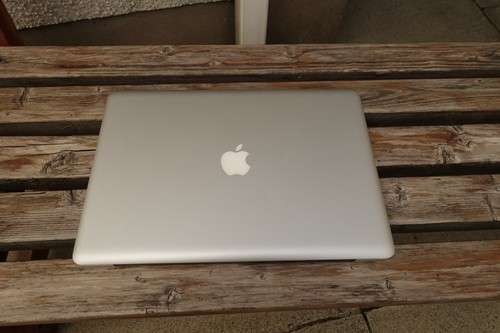 MacBook Pro 15 inch late 2011 2.4Ghz Intel Core i7,mem 8GB,mac OS High Sierra - Picture 2 of 6